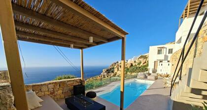 ANDELIAS SIGNATURE SUITES