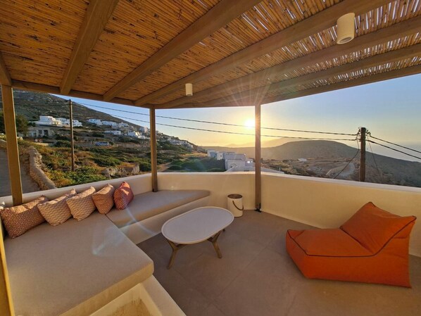 Signature Studio Suite, Sea View | Terrace/patio