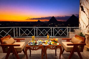 Luxury Suite, 1 Bedroom, Balcony, Desert View | Champagne service - VIP Pyramids view inn  (Giza)