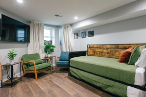 3 bedrooms, desk, iron/ironing board, travel cot