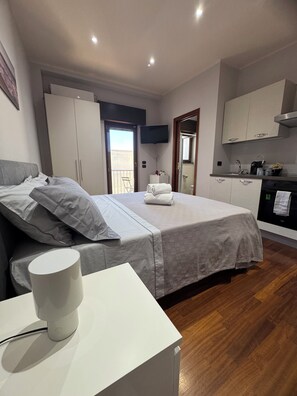 1 Schlafzimmer, Schreibtisch, Bügeleisen/Bügelbrett, kostenloses WLAN