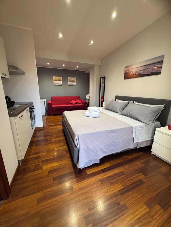 1 bedroom, desk, iron/ironing board, free WiFi