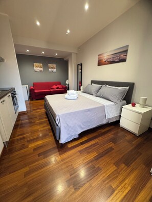 1 Schlafzimmer, Schreibtisch, Bügeleisen/Bügelbrett, kostenloses WLAN