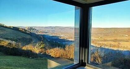 Pleine nature, vue exceptionnelle sur Cordes-sur-Ciel ! Idéal tourisme, balades.