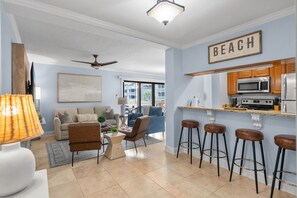 Interior - 2Bed/2Bath Condo - 3 minute walk to the sand in Arcadian Shores/Shore Drive! (Myrtle Beach)