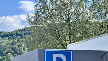Free self parking