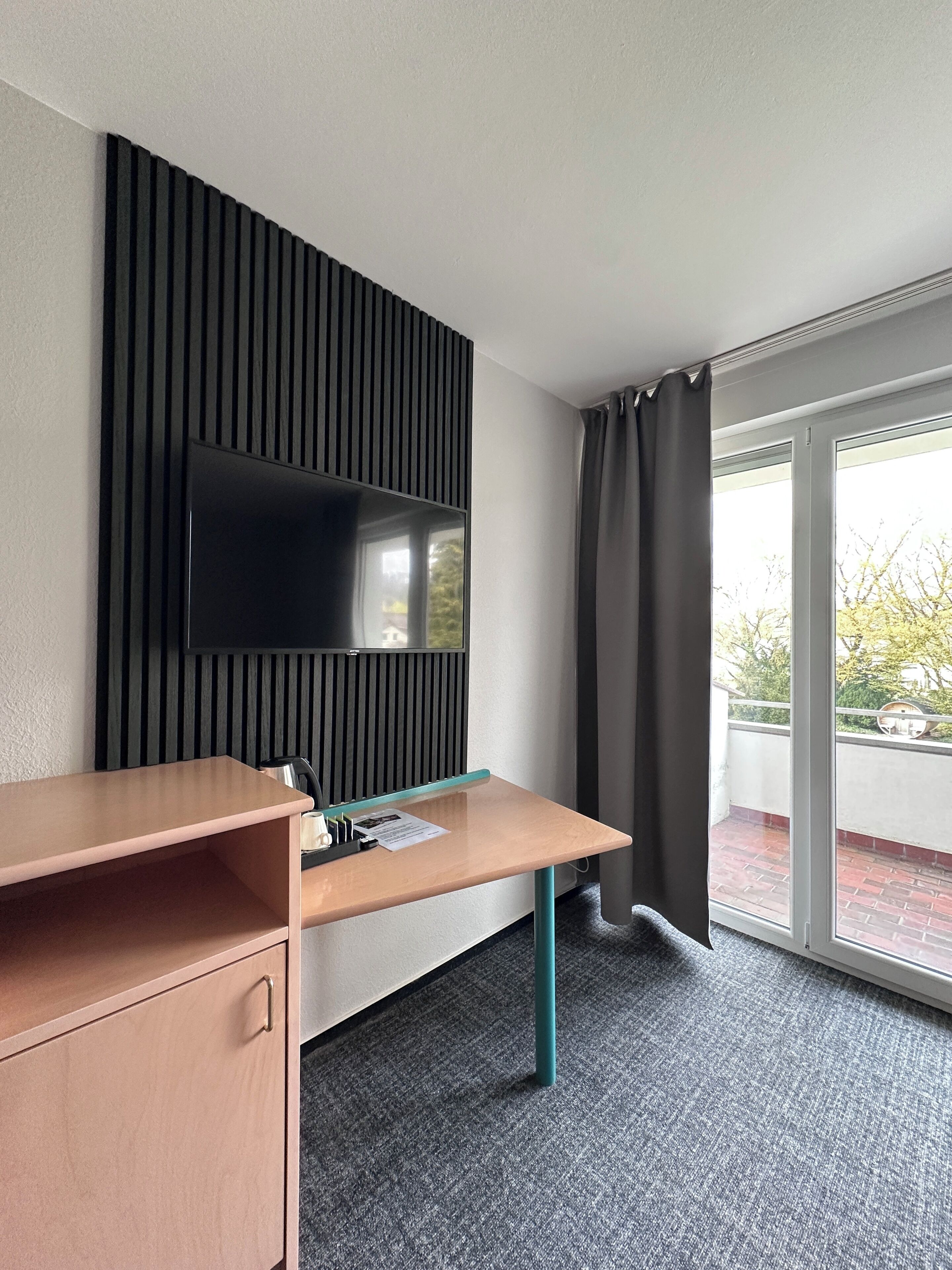 Doppelzimmer, Balkon, Gartenblick | Schreibtisch, kostenloses WLAN