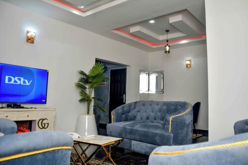 Slim Anyaiwe Apartments