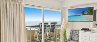 Pristine Direct Oceanfront Getaway Luxury Oasis