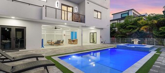 Ocean Muse - Lux Waterfront Escape - Pool - Dock