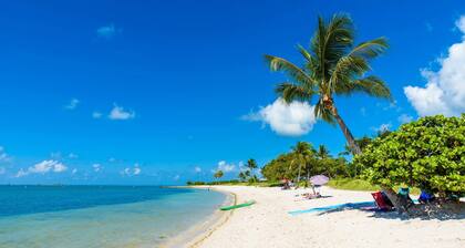 Luxurious Waterfront 4BR Getaway in Marathon