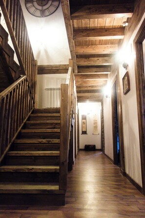 Interior - Located in the mountains, in Lierganes and close to the beach. Pets are allowed. (Lierganes)