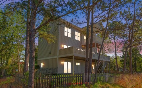 Charming Waterfront 3-bedroom house in Piney Point