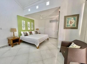 10 habitaciones, tabla de planchar con plancha, wifi y ropa de cama