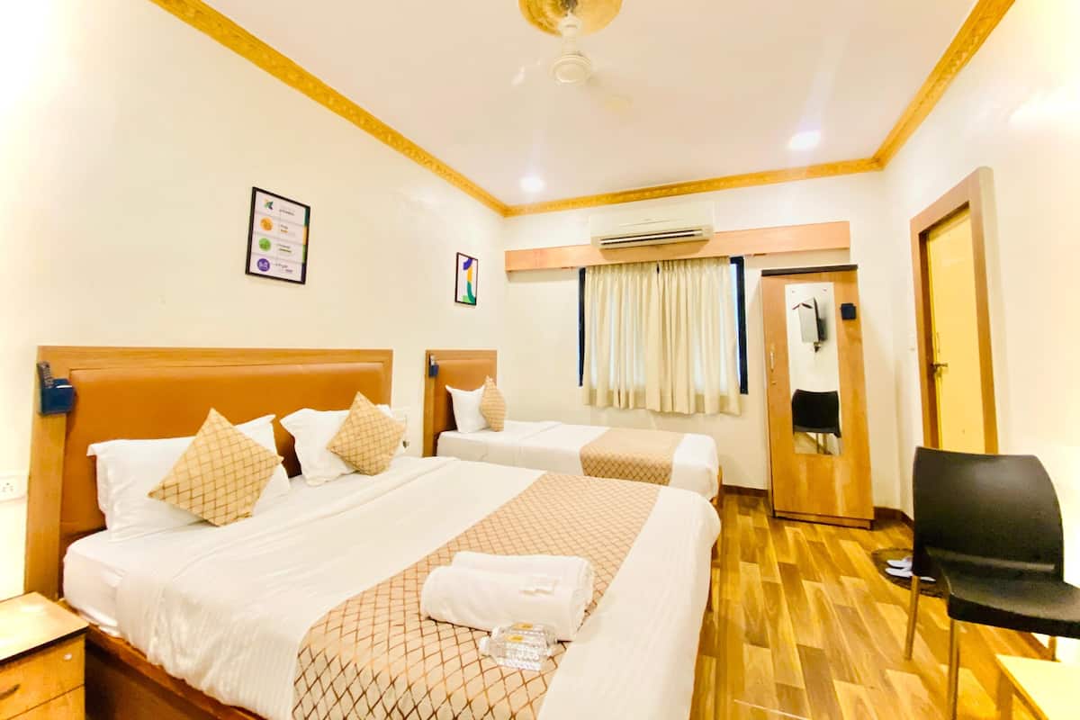 Family Double or Twin Room | Free WiFi