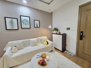 Living area - Cozy 2 bedroom 2 wc condo with AC in My Khe Beach Da Nang Muong Thanh apar (Da Nang)