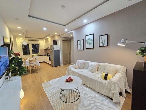 Cozy 2 bedroom 2 wc condo with AC in My Khe Beach Da Nang Muong Thanh apar