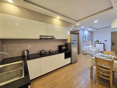 Cozy 2 bedroom 2 wc condo with AC in My Khe Beach Da Nang Muong Thanh apar