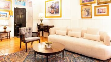 Smart TV, books, music library, stereo