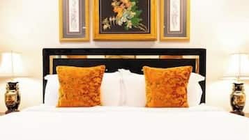 2 bedrooms, desk, iron/ironing board, travel cot