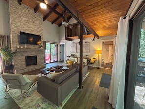 Smart TV, fireplace, music library, stereo