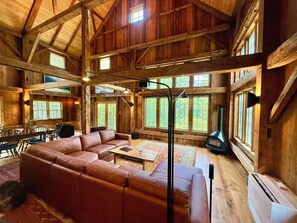 Televisor, llar de foc, estèreo i impressores 