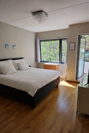1 bedroom, iron/ironing board, travel crib, free WiFi