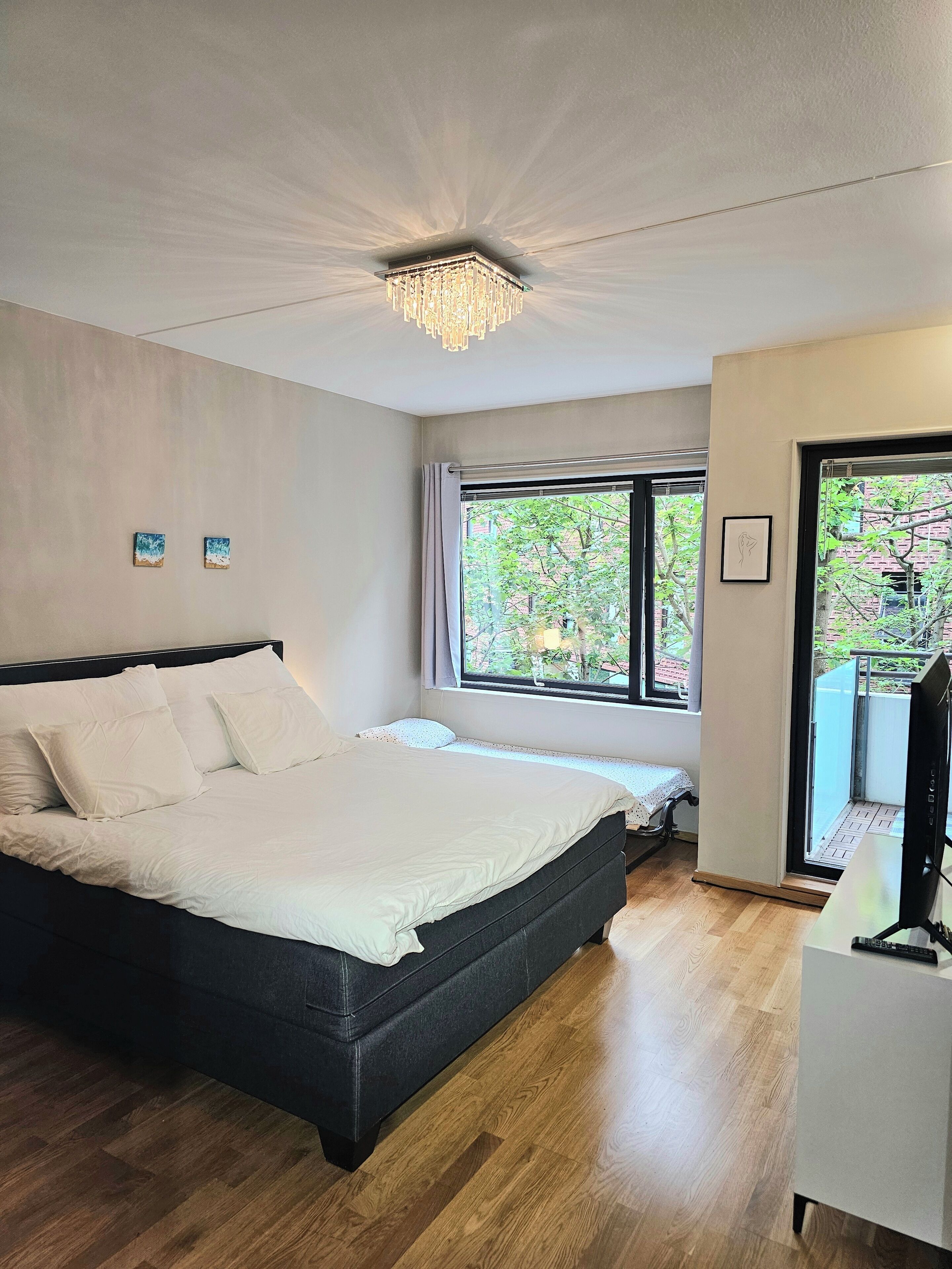 1 bedroom, iron/ironing board, travel crib, free WiFi