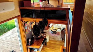 1 多间卧室、熨斗/熨衣板、WiFi、床单