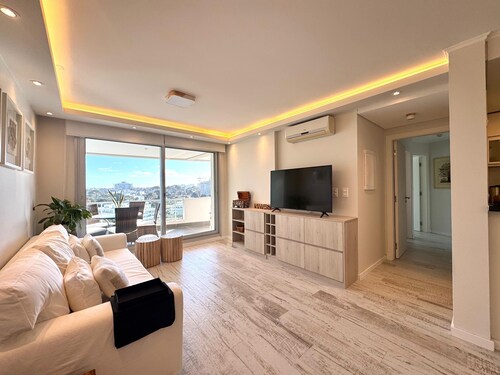 Punta del Este, fully equipped apartment, full amenities, 100mts from the sea