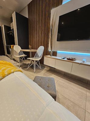 Apartment, 1 Bedroom - Accra Modern Studio Apartment (Accra)