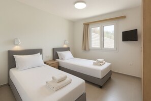 2 habitaciones, tabla de planchar con plancha, internet y ropa de cama