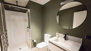 Apartamento, 2 quartos, acessível | Banheiro