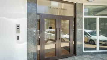 Apartment, 2 Bedrooms, Accessible | Exterior detail