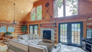 TV connectée, cheminée