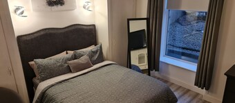 City Centre Apartment - Very Quiet & Pet Friendly 🐾