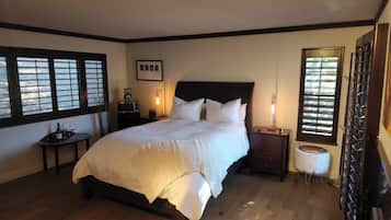 1 bedroom, iron/ironing board, Internet, bed sheets