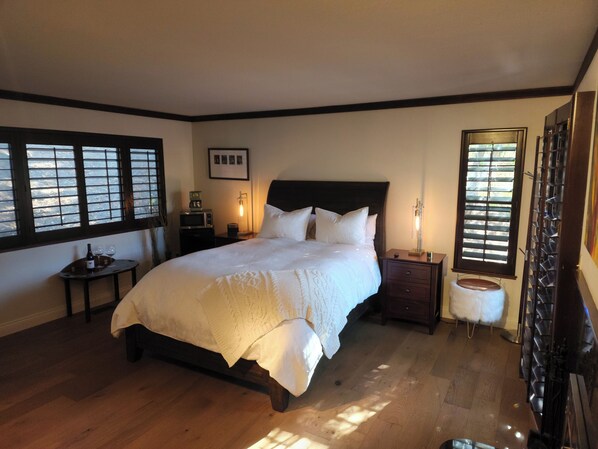 1 bedroom, iron/ironing board, Internet, bed sheets