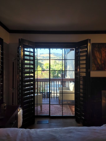 1 bedroom, iron/ironing board, Internet, bed sheets. High-End Private Suite with Deck & Mountain Views in Prime Marin County Location