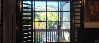 High-End Private Suite with Deck & Mountain Views in Prime Marin County Location