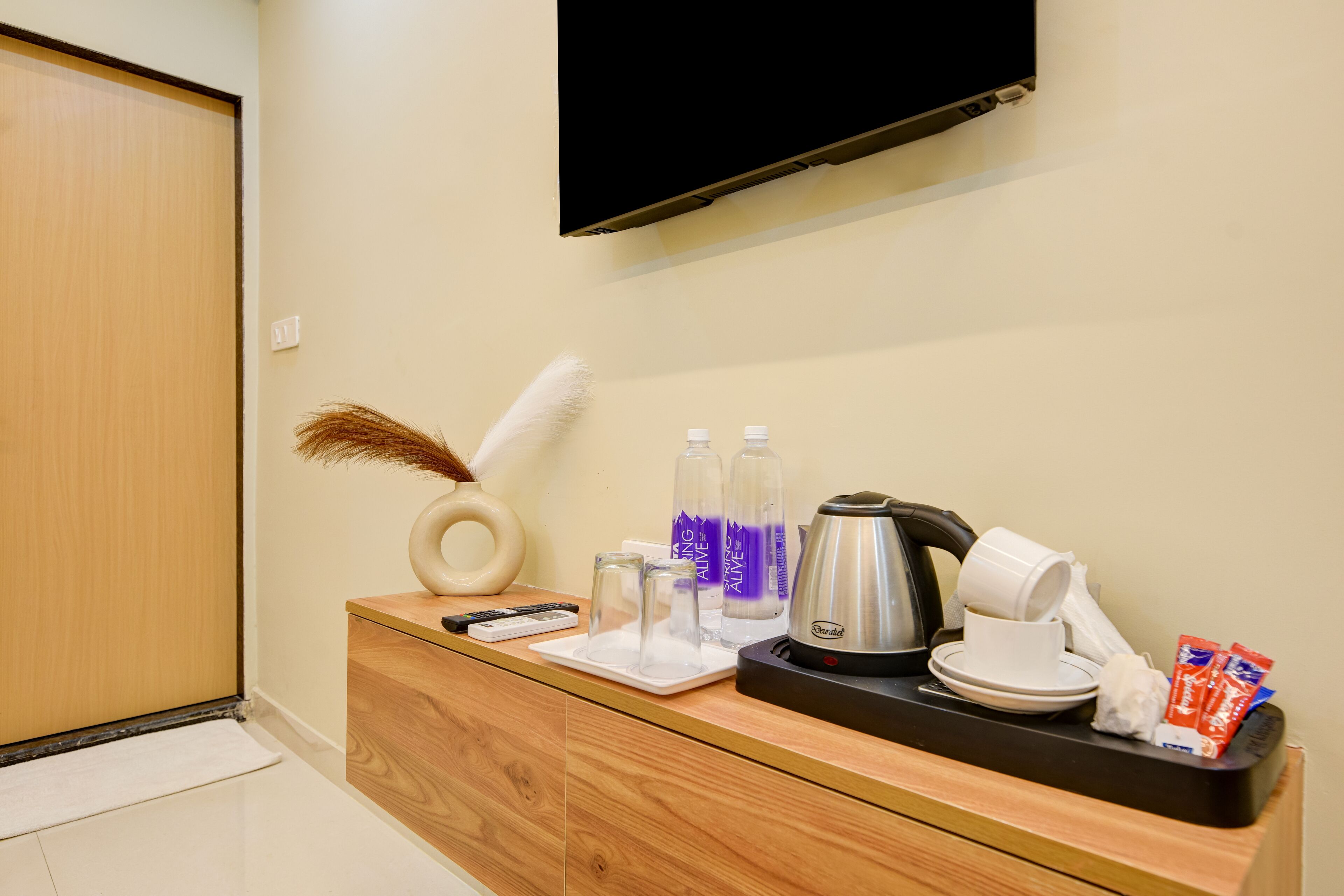 Deluxe Double Room, Balcony | Coffee and/or coffee maker