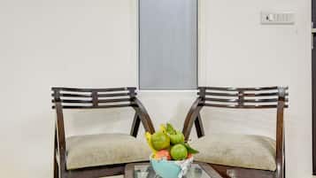 In-room safe, free WiFi