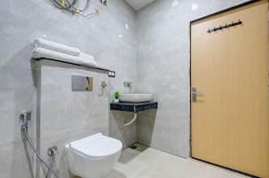 Camera Deluxe | Bagno | Doccia, asciugacapelli, asciugamani, sapone