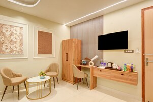 In-room safe, free WiFi