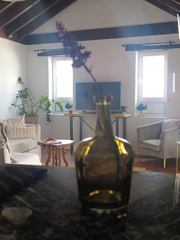 Télévision, cheminée