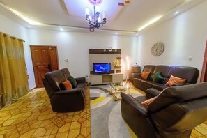 Apartment, 1 Bedroom, Balcony, Garden View | Living room - Charming Apartment in Heart of Douala's Makepe Neighborhood (Douala)