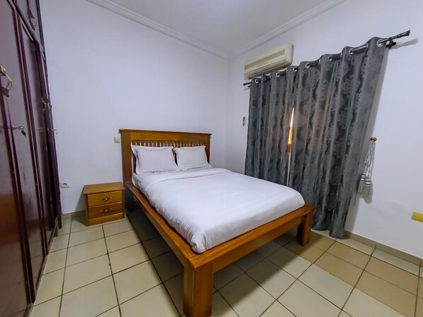 Apartment, 1 Bedroom, Balcony, Garden View - Charming Apartment in Heart of Douala's Makepe Neighborhood (Douala)