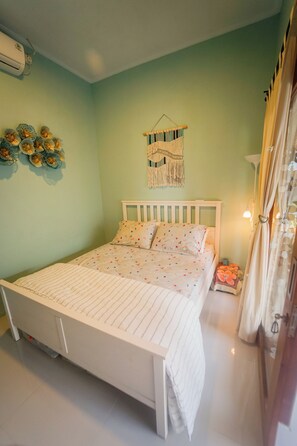 2 Schlafzimmer, Bügeleisen/Bügelbrett, Bettwäsche