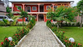 客房, 1 間臥室, 陽台, 花園景觀 | 外觀