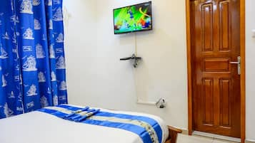 Room, 1 Bedroom, Balcony, Garden View | Kemudahan bilik
